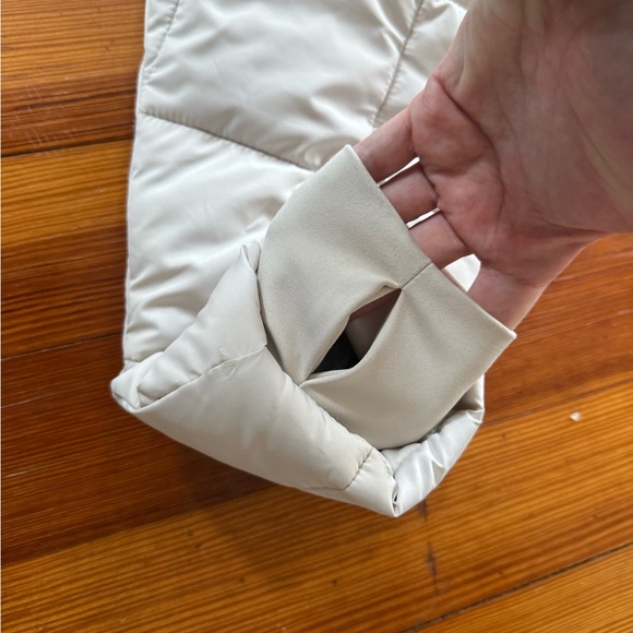 Abercrombie & Fitch YPB Women's On the Go Classic Puffer Jacket - Picture 7 of 7